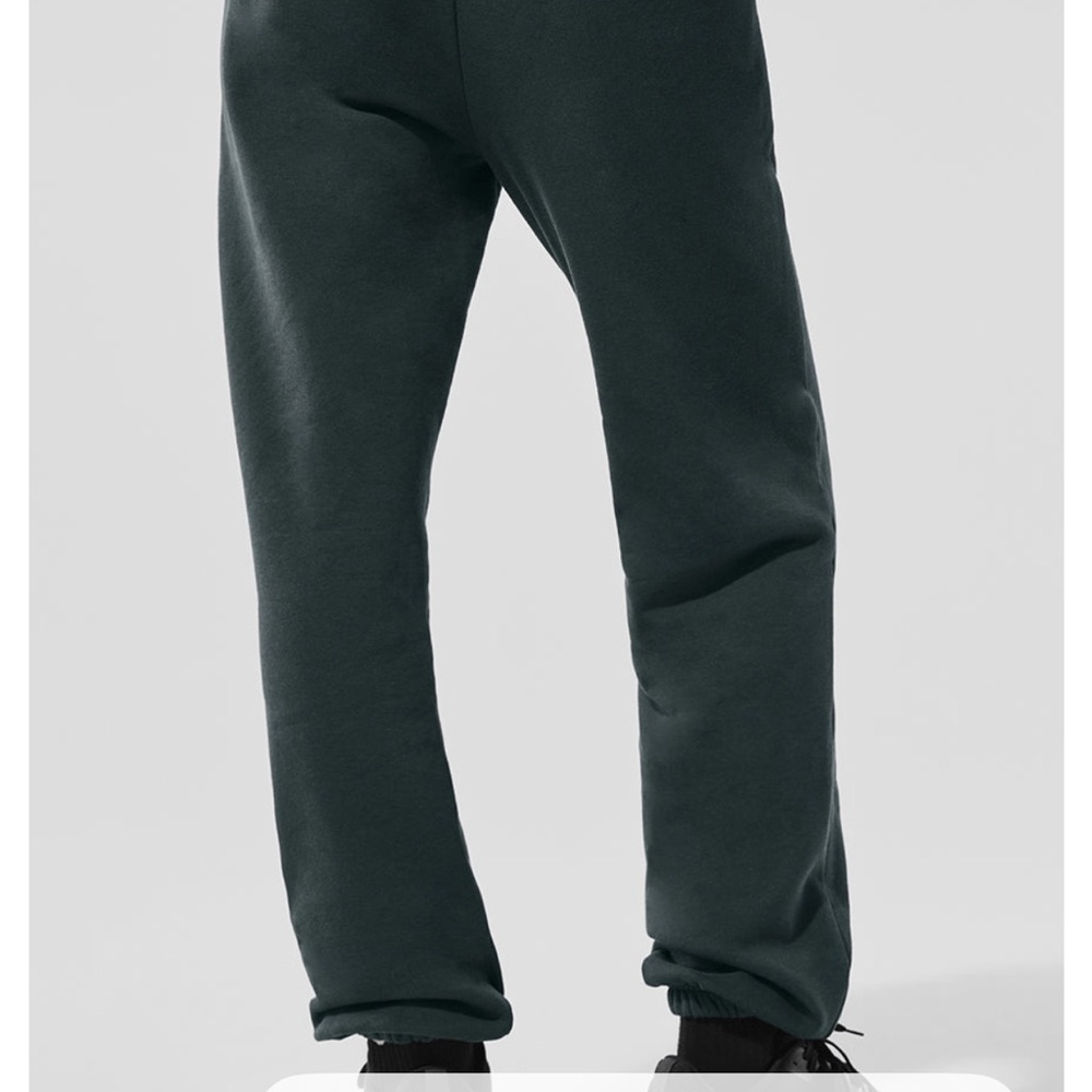 ALO Yoga Accolade Sweatpants in Charcoal Green. Size Small. - Picture 4 of 7